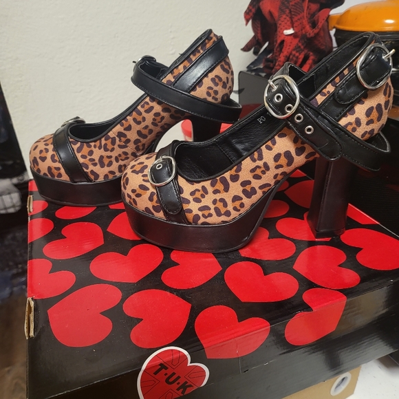 ❤️ T.U.K - ANIMAL PRINT Y2K GRUNGE  PLATFORM SHOES SIZE - 7 - Picture 1 of 11
